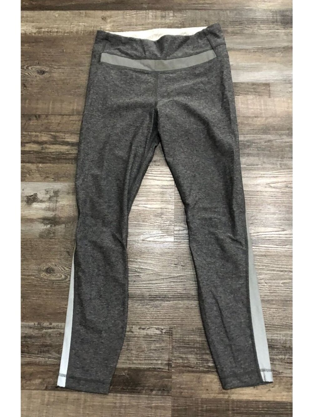 Lululemon Size 6 Gray Light Speed Athletic Leggings Work Out Running Yoga